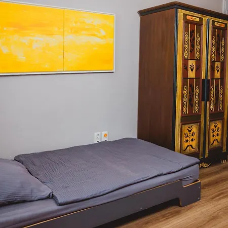 Charmanter Altbau Zwischen Altstadt Und Klinikum Mit Parkplatz Apartment Greifswald