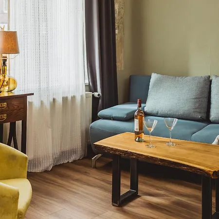 Charmanter Altbau Zwischen Altstadt Und Klinikum Mit Parkplatz *