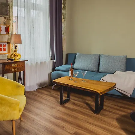 Charmanter Altbau Zwischen Altstadt Und Klinikum Mit Parkplatz * Greifswald