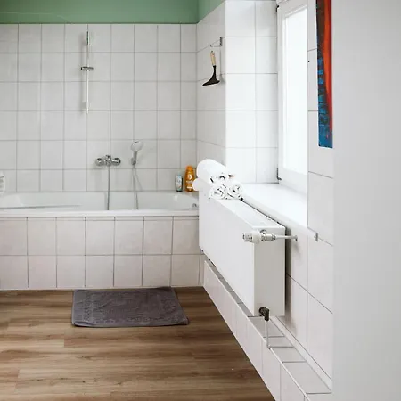 Apartment Charmanter Altbau Zwischen Altstadt Und Klinikum Mit Parkplatz Greifswald