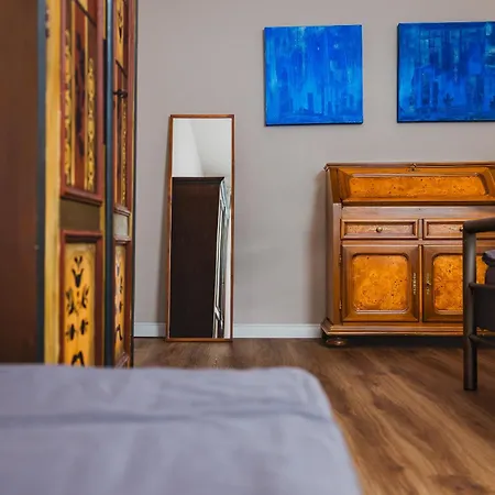 Charmanter Altbau Zwischen Altstadt Und Klinikum Mit Parkplatz * Greifswald