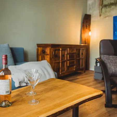 Charmanter Altbau Zwischen Altstadt Und Klinikum Mit Parkplatz Greifswald